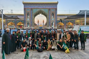 حضور طلاب مدارس الامام الرضا (ع) في موكب الاربعين الحسيني